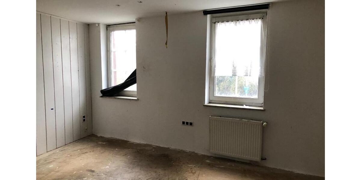 Einfamilienhaus Dassel - 9 Zimmer, 200 m&sup2;, 500&euro; | Angebot:26091813