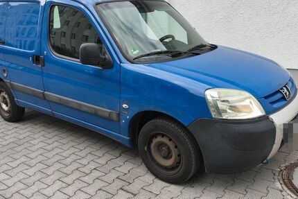 Peugeot Partner 211.000 km 999 &euro; Berlin 10437