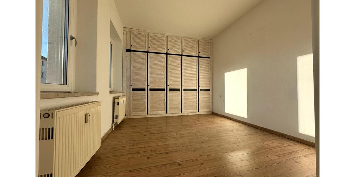 Hochparterre Eckartsberga - 3 Zimmer, 90 m&sup2;, 800&euro; | Angebot:24831860