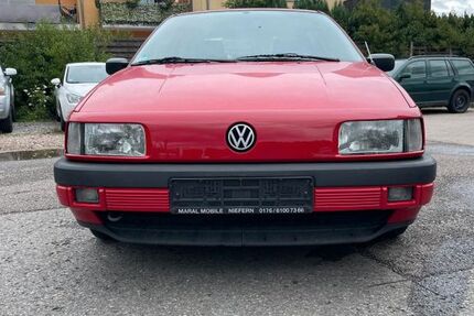 VW Passat 114.000 km 1.900 &euro; Mauer 69256