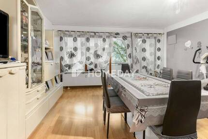 Helle 3,5-Zimmer-Wohnung mit Loggia und Tiefgaragenstellplatz 3 zimmer