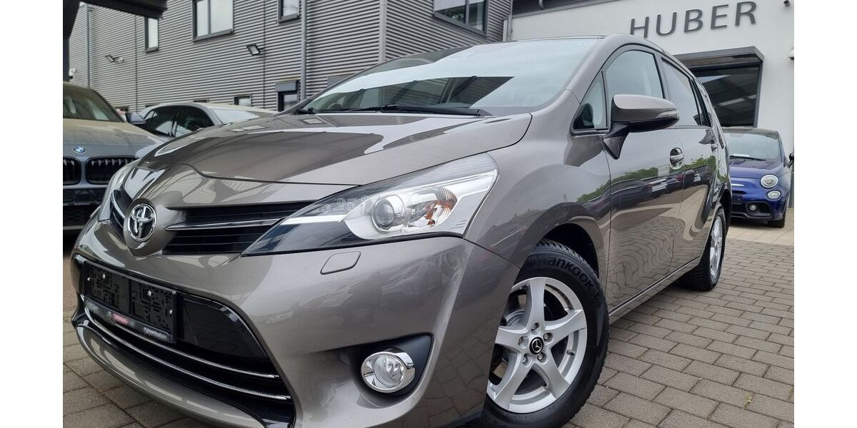 Toyota Verso 162.903 km 11.999 &euro; Nalbach 66809