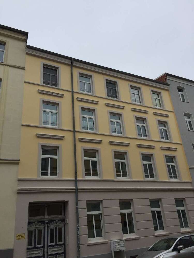 Wohnung zum Mieten in Schwerin 420 € 46.46 m²