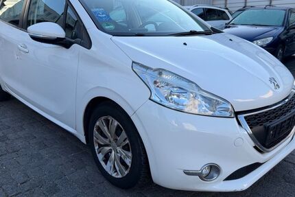 Peugeot 208 208.000 km 2.990 &euro; Magdeburg 39112