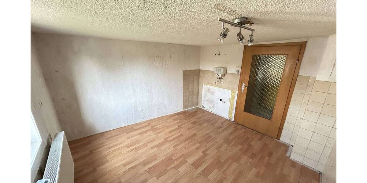 Reihenendhaus Diemelstadt-Wrexen Wrexen - 7 Zimmer, 159 m&sup2;, 125.000&euro; | Angebot:26257921