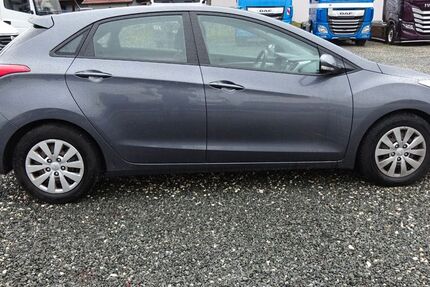 Hyundai i30 99.000 km 7.950 &euro; Nürnberg 90431