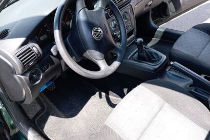 VW Passat 96.000 km 2.200 &euro; Brechen 65611