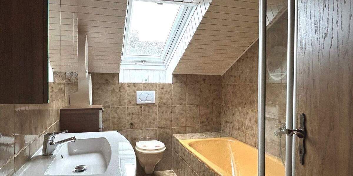 Mehrfamilienhaus, Wohnhaus Hunderdorf - 9 Zimmer, 237 m&sup2;, 559.000&euro; | Angebot:25668455