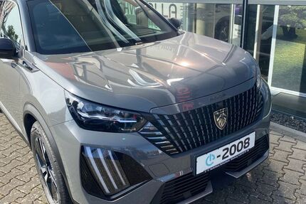 Peugeot 2008 3.400 km 35.990 € Marburg 35039