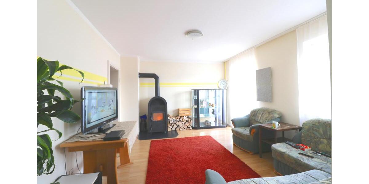 Schöne und gut geschnittene 2 12 Zimmer Wohnung in Hausen 2.5 zimmer