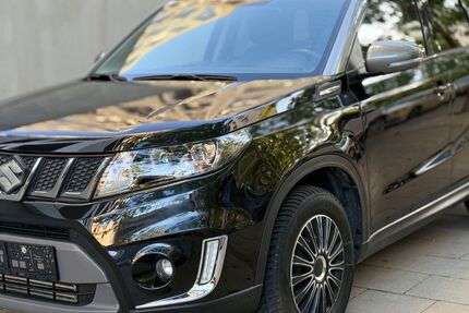 Suzuki Vitara 122.342 km 11.400 &euro; München 80639