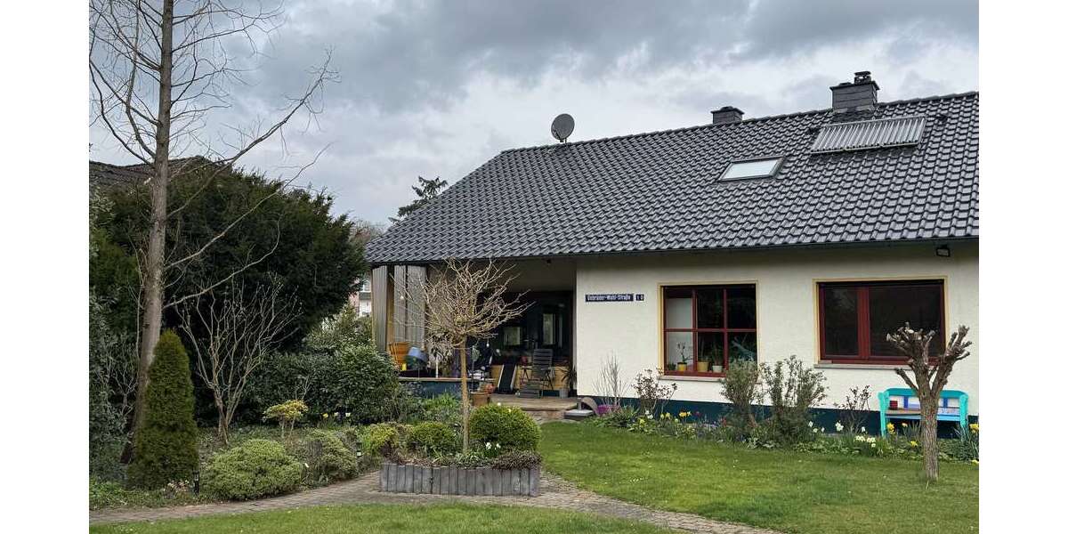 Einfamilienhaus Braunfels - 7 Zimmer, 220 m&sup2;, 434.000&euro; | Angebot:26385001