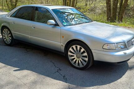Audi A8 189.000 km 2.990 &euro; Eckenhagen 51580