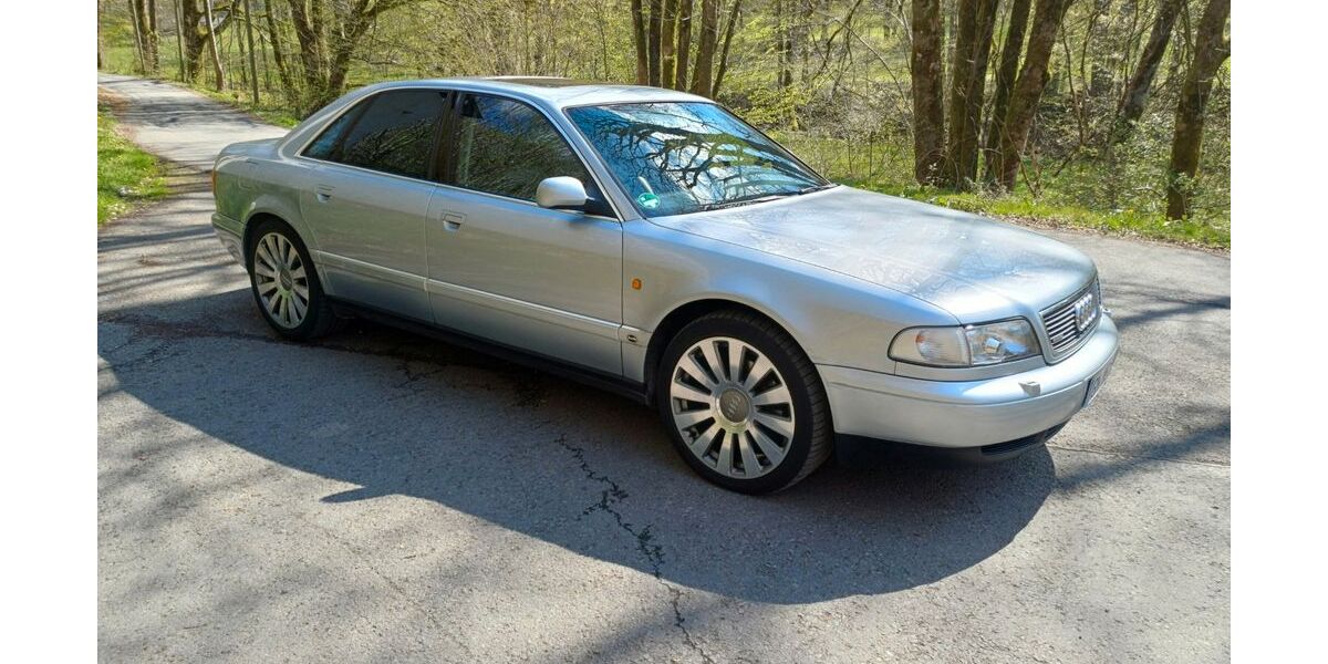 Audi A8 189.000 km 2.990 &euro; Eckenhagen 51580
