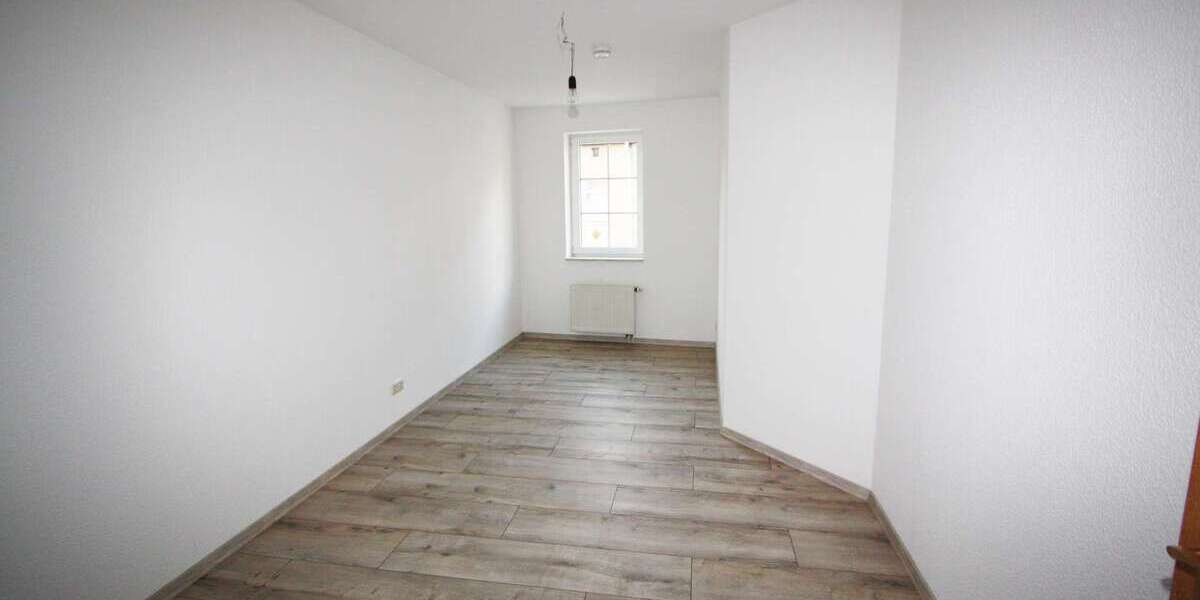Gemütliche 2-Zimmer-Wohnung Nähe Stadtzentrum von Pößneck - Etagenwohnung Pößneck | Angebot:25182083