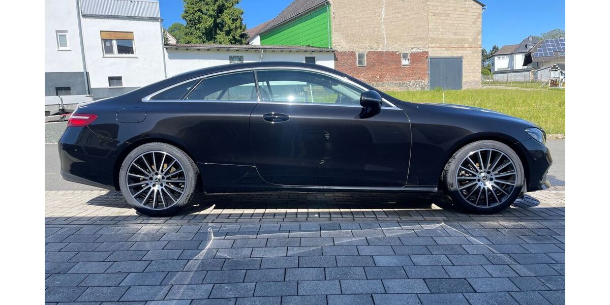 Mercedes-Benz E 220 107.000 km 26.000 &euro; Merenberg 35799