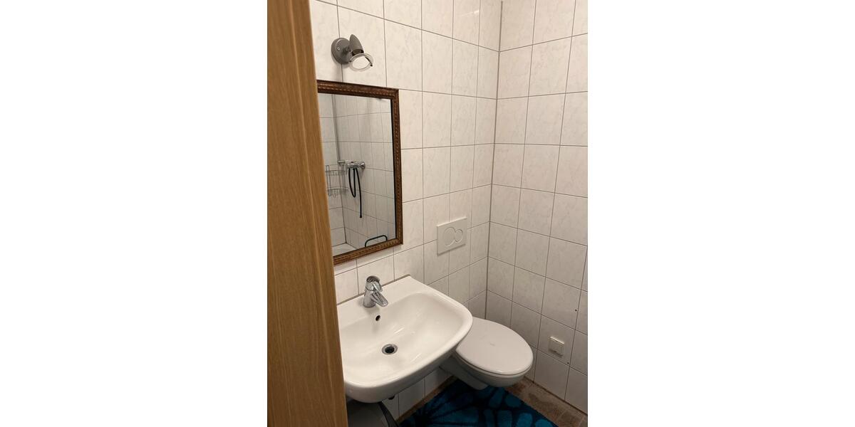 Gewerberäume 5 Zimmer 3 Bäder u. Küche zu vermieten 5 zimmer