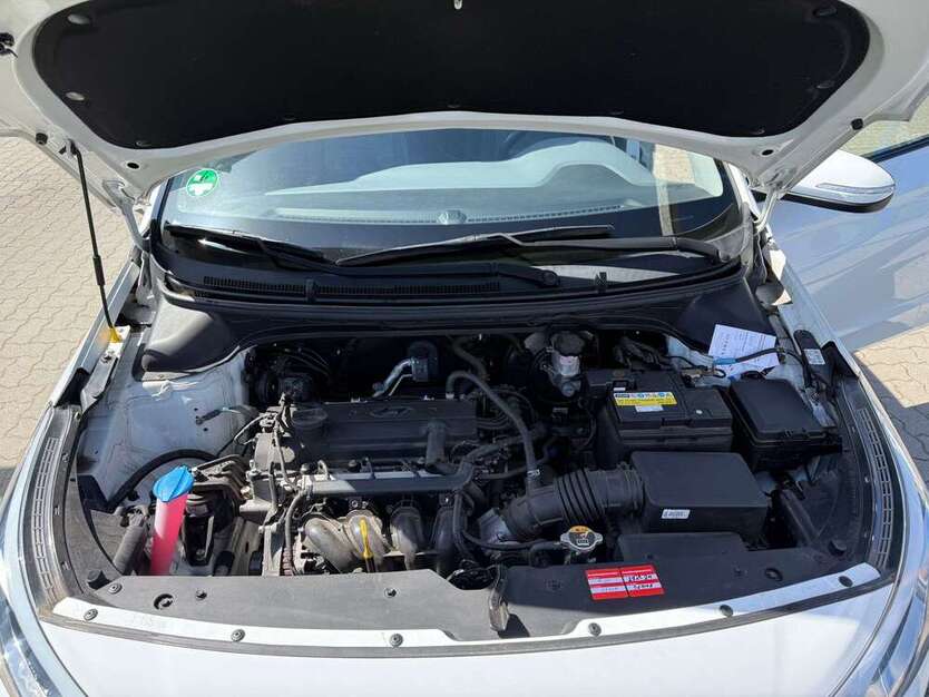 Hyundai i20 69.000 km 9.000 € Hamburg 22045