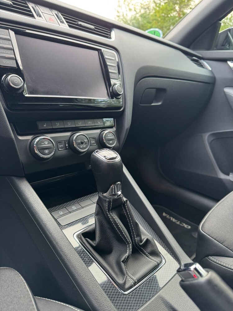 Skoda Octavia RS 245 224.000 km 10.399 € Schwanstetten 90596