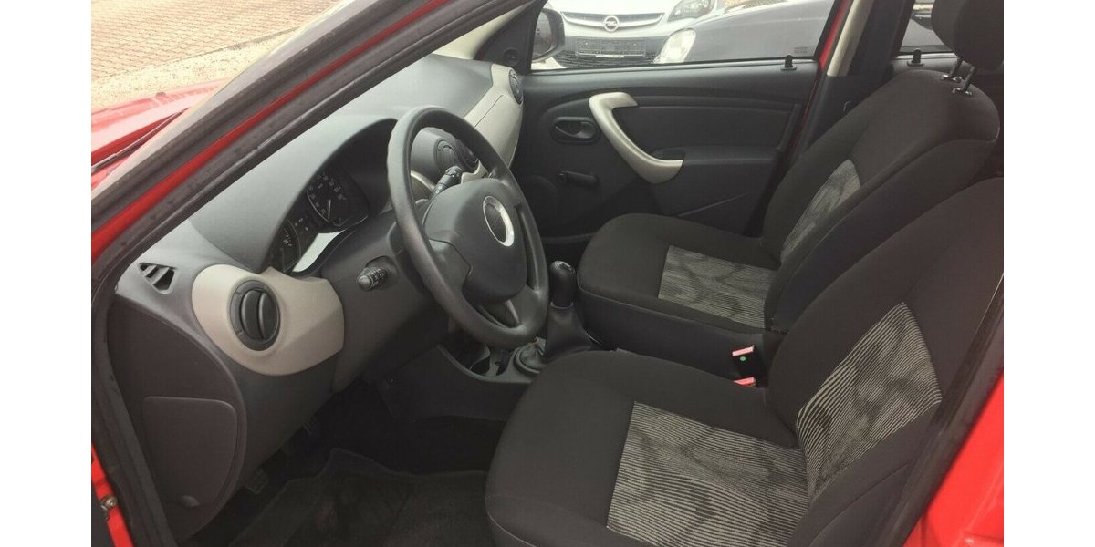 Dacia Sandero Ambiance,Tüv Neu.! 135.000 km 3.600 &euro; Himmelkron 95502