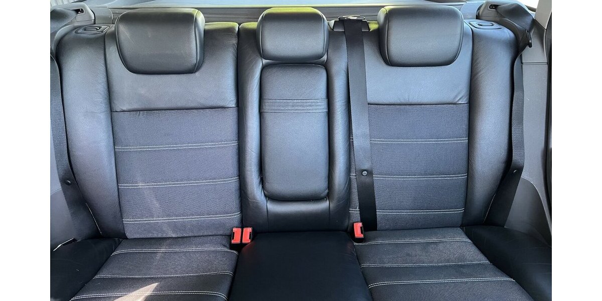 Ford Focus Titanium / LPG / Sitzheizung / Xenon / AHK 299.000 km 2.900 &euro; Mönchengladbach 41066