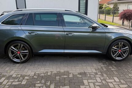Skoda Superb 93.300 km 25.900 &euro; Luckenwalde 14943