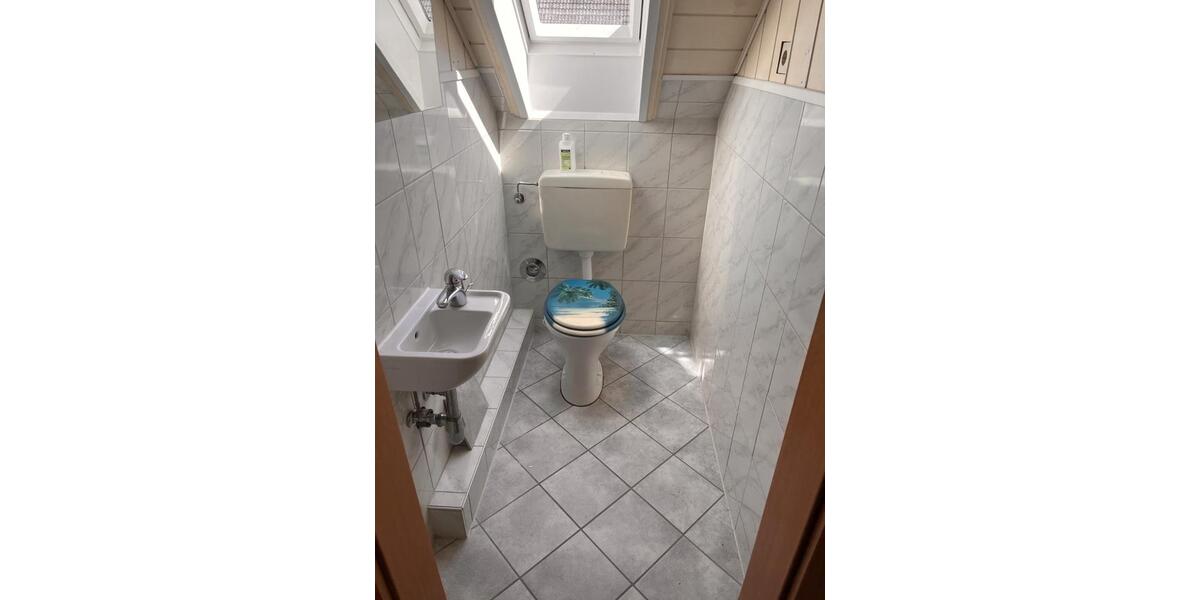 Dachgeschoßwohnung Edemissen - 4 Zimmer, 120 m&sup2;, 890&euro; | Angebot:26401437