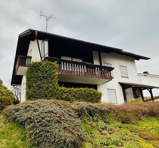 Haus zum Kaufen in Grafenau 320.000 € 200 m²