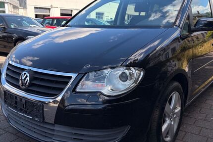 VW Touran 134.092 km 4.490 &euro; Trier 54294