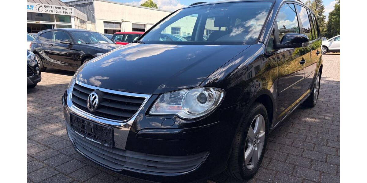 VW Touran 134.092 km 4.490 &euro; Trier 54294