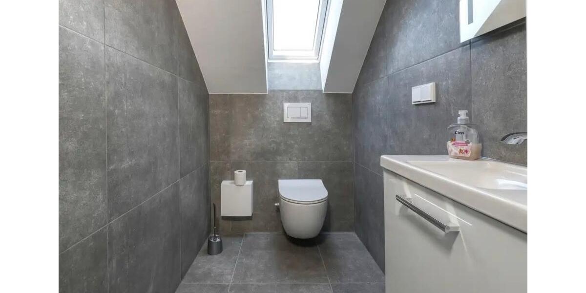 Dachgeschoßwohnung Ingelheim am Rhein - 3 Zimmer, 100 m&sup2;, 690.000&euro; | Angebot:26846206