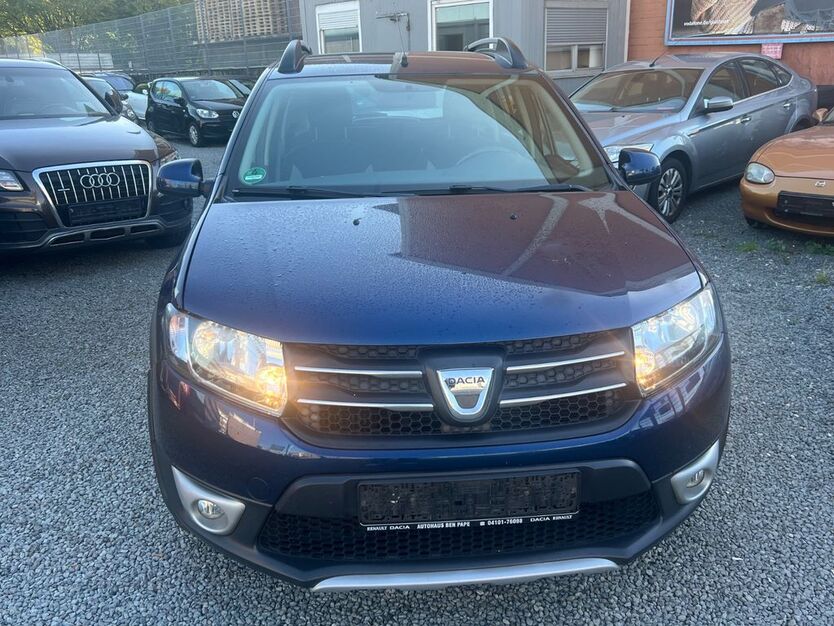 Dacia Sandero 150.000 km 3.890 € Hamburg 20537