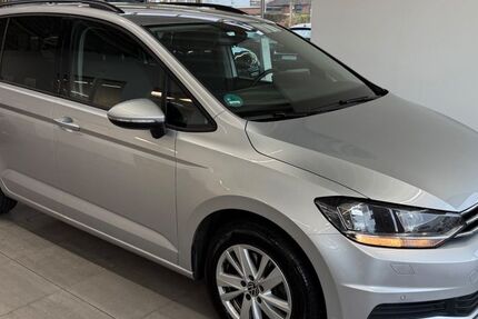 VW Touran 98.000 km 19.990 &euro; Braunschweig 38116