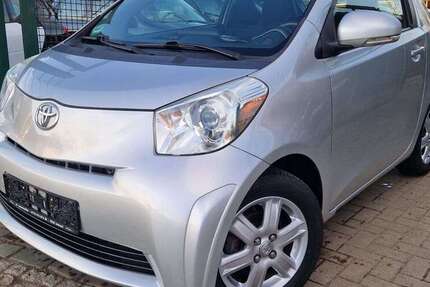 Toyota iQ 30.000 km 8.900 &euro; Berlin 13086