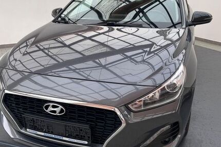 Hyundai i30 133.384 km 12.390 &euro; Magdeburg 39116