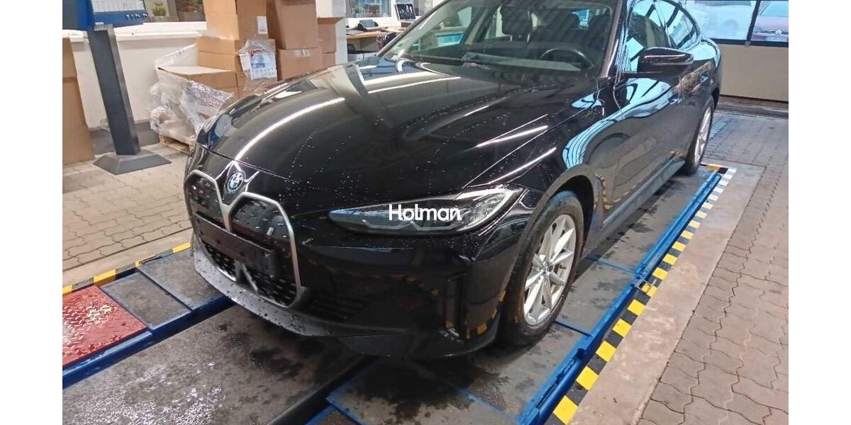 BMW i4 16.661 km 39.071 € Eschborn 65760