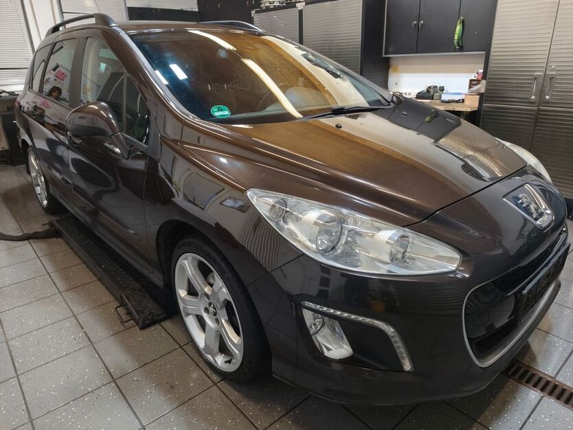 Peugeot 308 269.000 km 3.390 € Hetzerath 54523