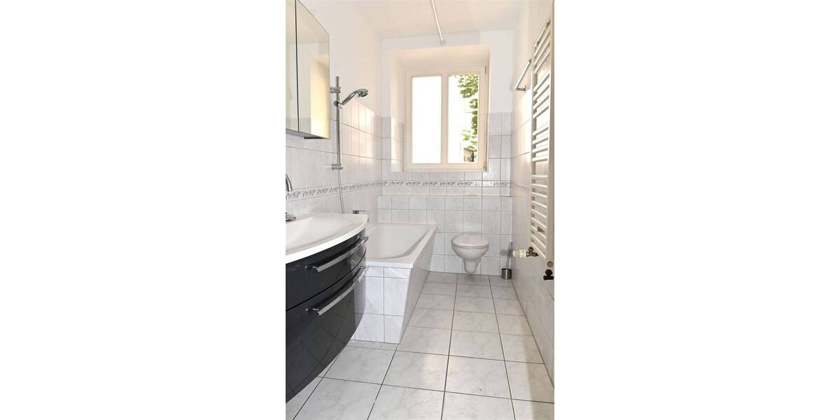 Etagenwohnung Stralsund Altstadt - 2 Zimmer, 66 m&sup2;, 670&euro; | Angebot:26908526