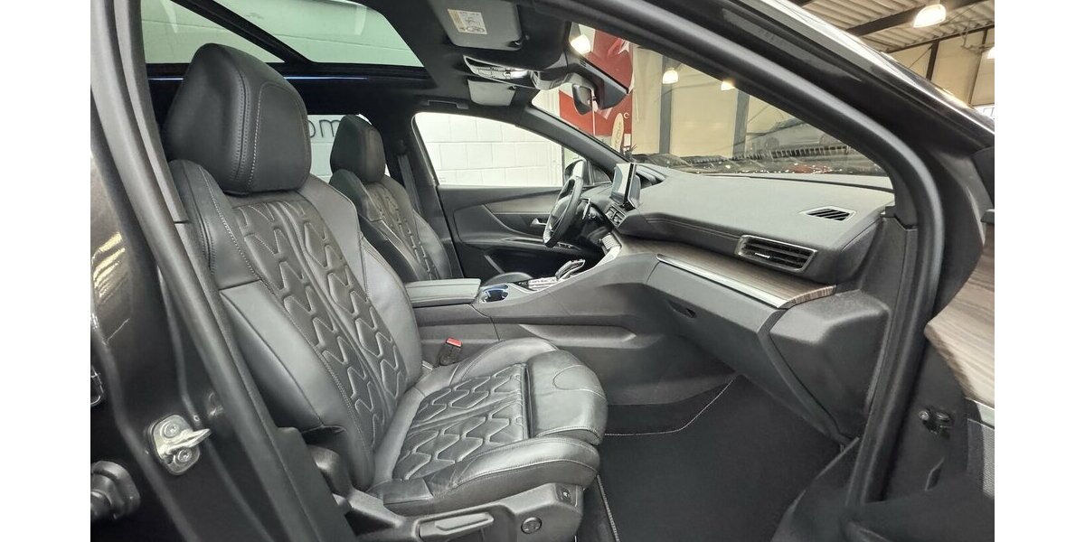 Peugeot 5008 GT 180 Blue HDi EAT8 1.Hand Nachtsicht 31.700 km 32.985 &euro; Lich 35423