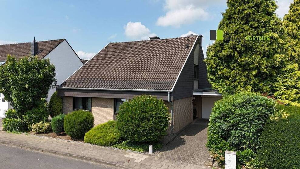 Freistehendes Einfamilienhaus mit uneinsehbarem Grundstück in begehrter Lage von Eschweiler-Dürwiß