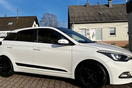 Hyundai i20 135.000 km 8.950 &euro; Schillingen 54429