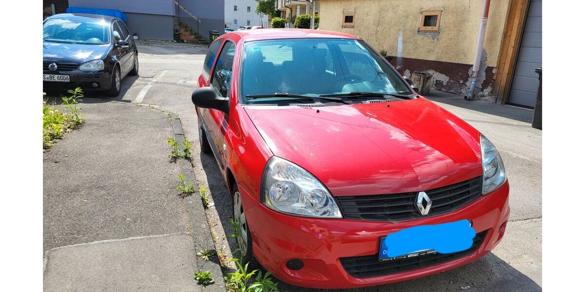 Renault Clio 64.000 km 2.949 &euro; Reichenbach 73262