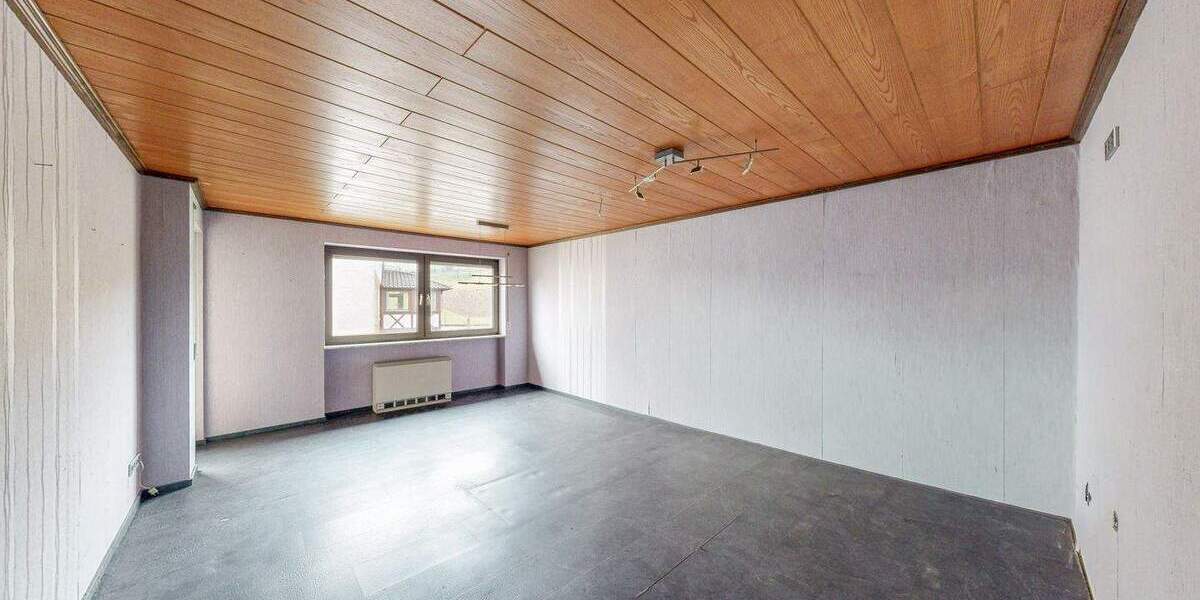 Mehrfamilienhaus, Wohnhaus Schwebenried Schwebenried - 8 Zimmer, 209 m&sup2;, 285.000&euro; | Angebot:25997007