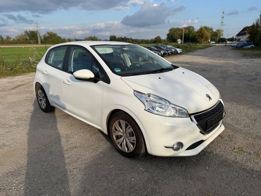 Peugeot 208 238.000 km 3.850 € Moosburg 85368