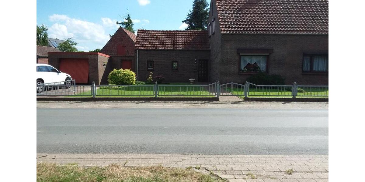 DHH plus Bauland in 2. und 3. Reihe (1.938 m²) 4 zimmer