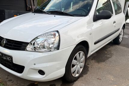 Renault Clio 122.771 km 2.190 &euro; Remscheid 42857