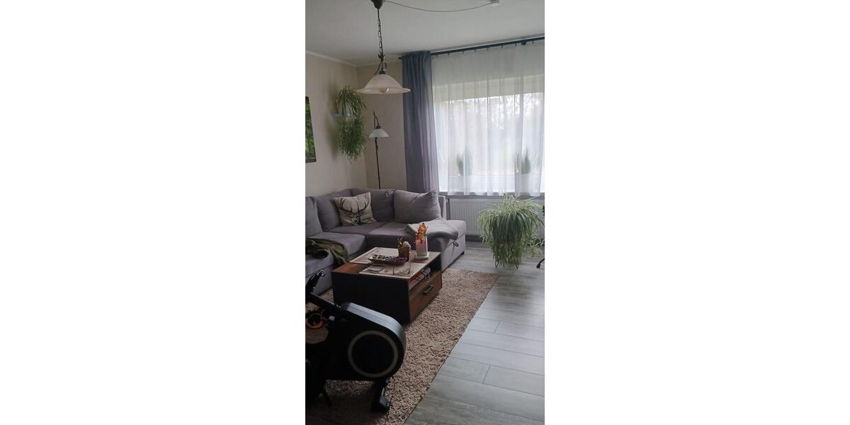 Erdgeschoßwohnung Halle - 2 Zimmer, 85 m&sup2;, 700&euro; | Angebot:25391598