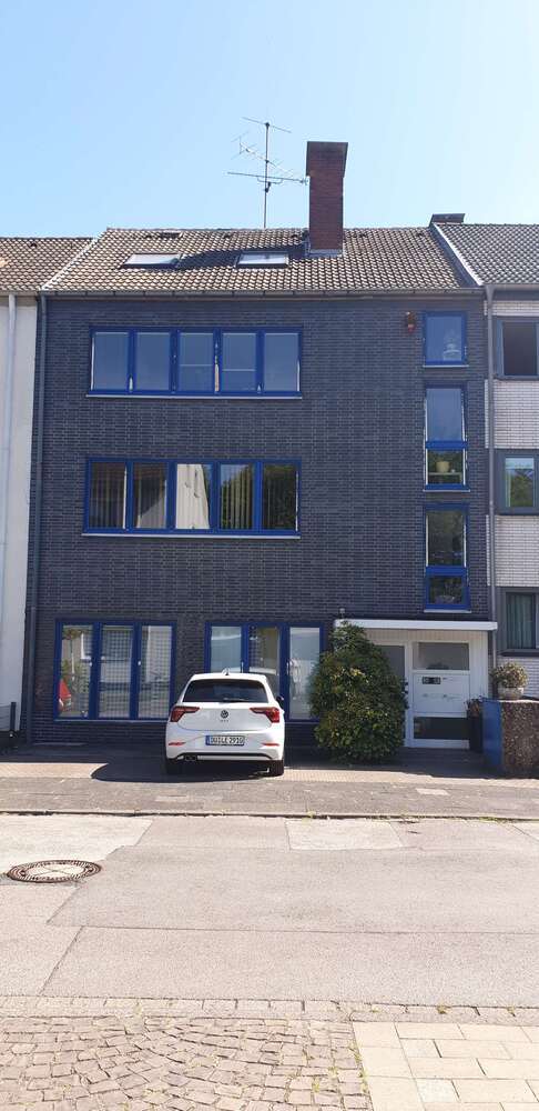 Haus zum Kaufen in Duisburg 650.000 € 360 m²