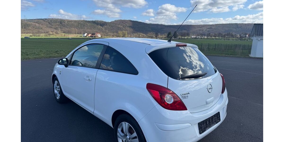 Opel Corsa 136.000 km 2.999 &euro; Ludwigsau 36251