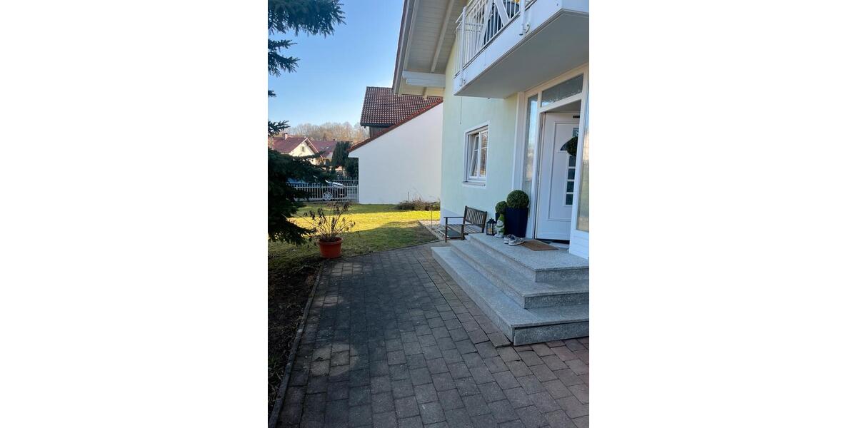 Dachgeschoßwohnung Wallersdorf - 4 Zimmer, 100 m&sup2;, 800&euro; | Angebot:25396603